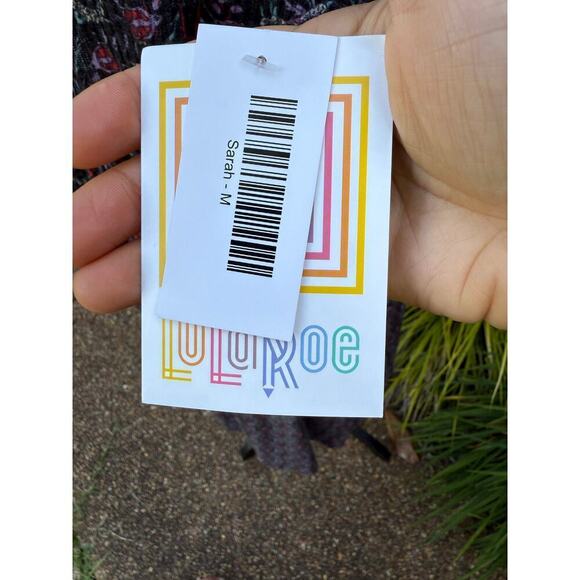 NWT Lularoe Multicolor Floral Partterm Sarah Cardigan Medium - Picture 4 of 5